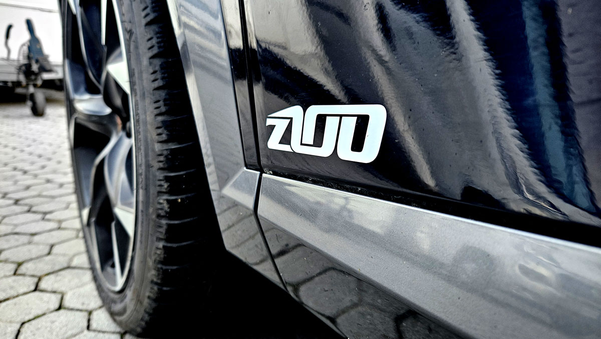 auto-Z100_02