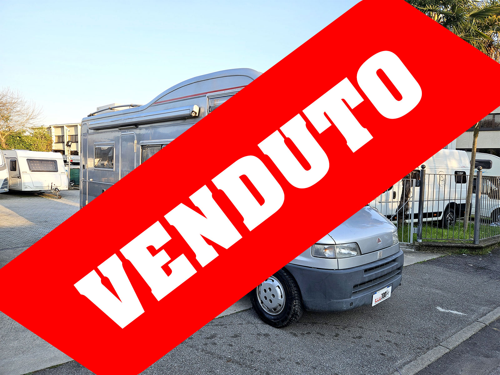 Camper Mansardato Arca Superamerica 415