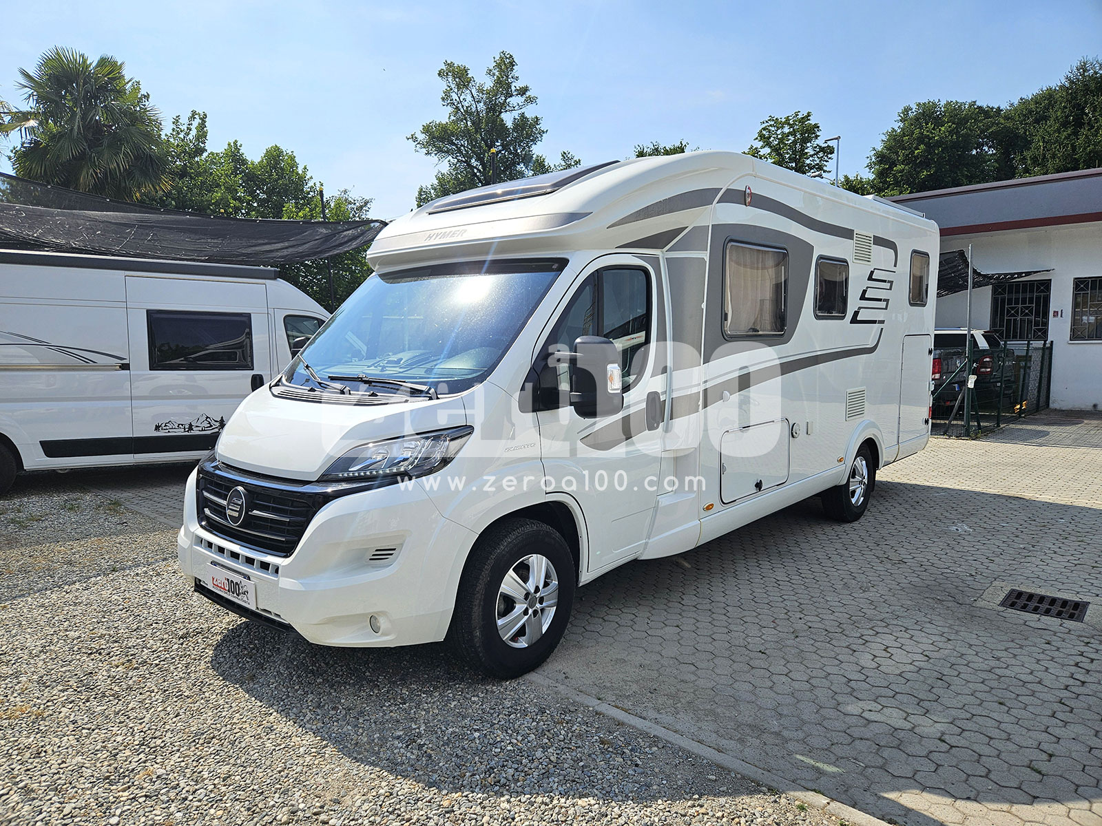 Camper Semintegrale Hymer T 588 SL - immagine 4
