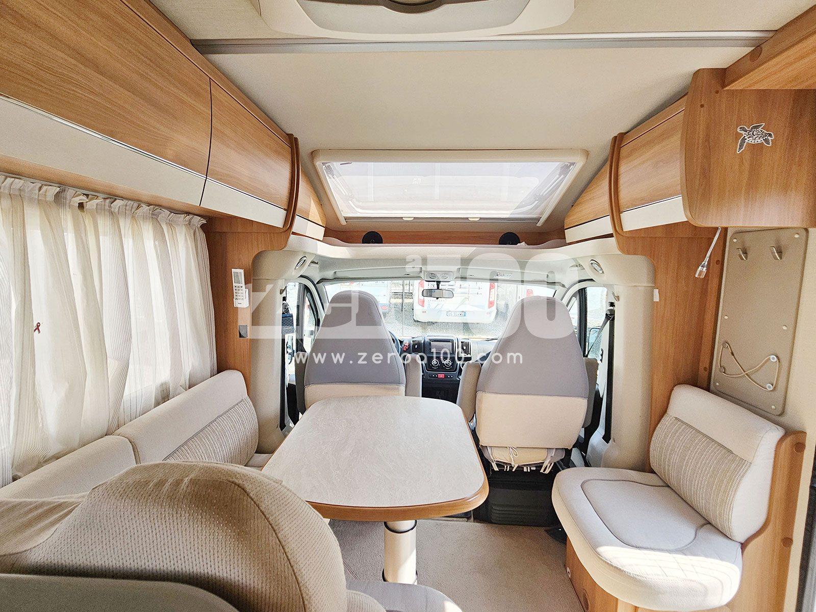 Camper Semintegrale Hymer T 588 SL - immagine 16
