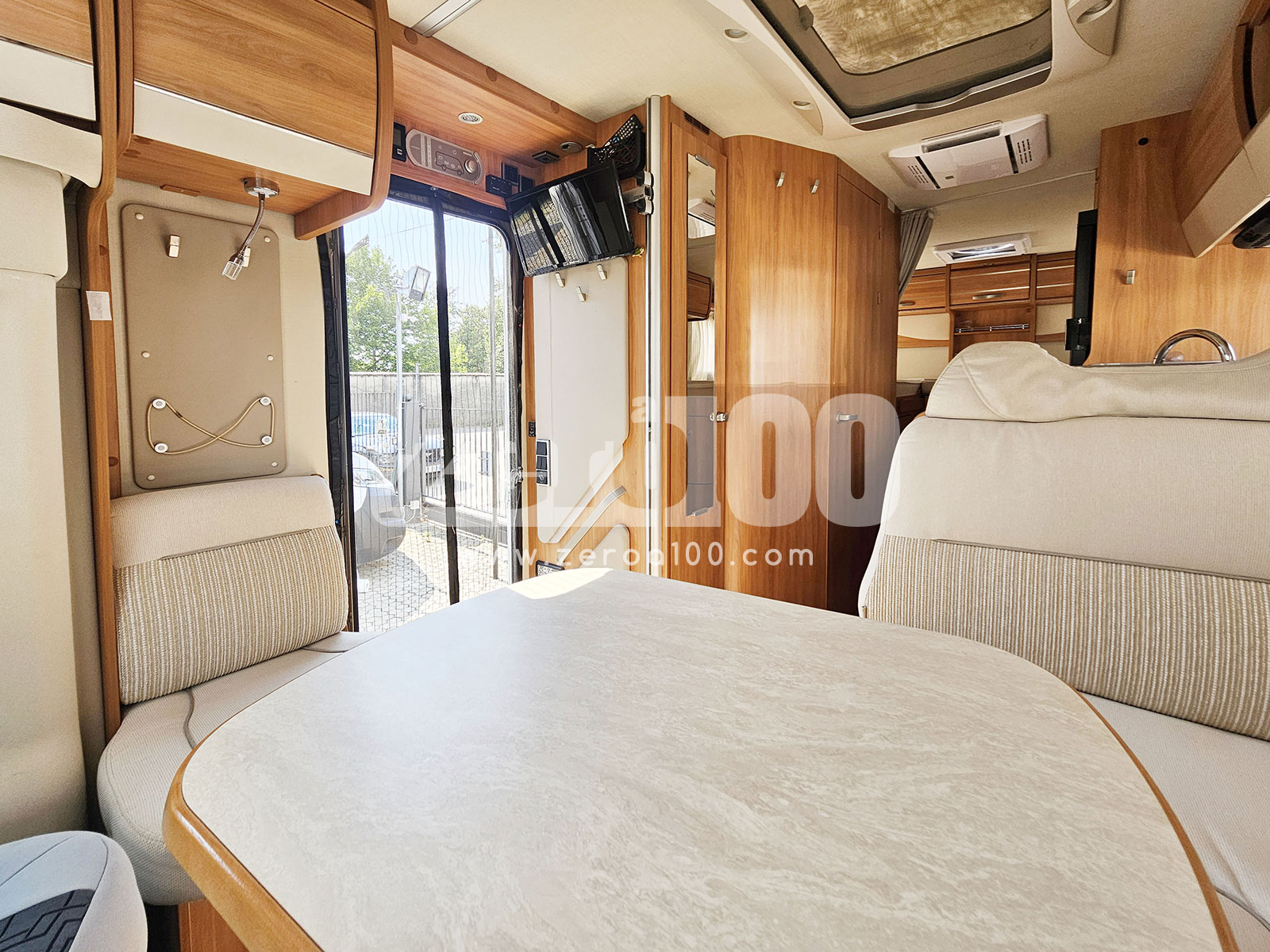 Camper Semintegrale Hymer T 588 SL - immagine 19
