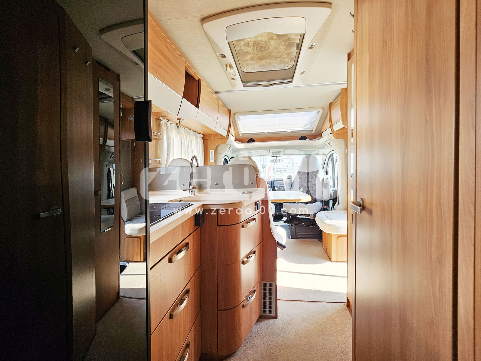 Camper Semintegrale Hymer T 588 SL - immagine 27