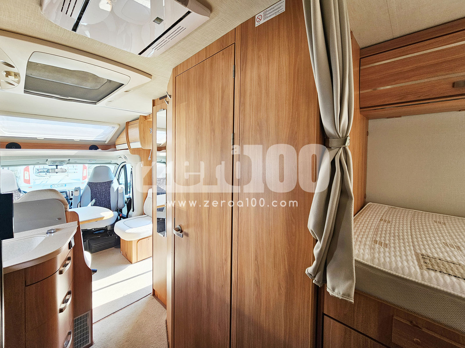 Camper Semintegrale Hymer T 588 SL - immagine 28
