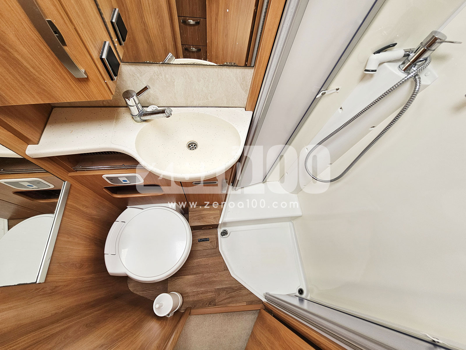Camper Semintegrale Hymer T 588 SL - immagine 32