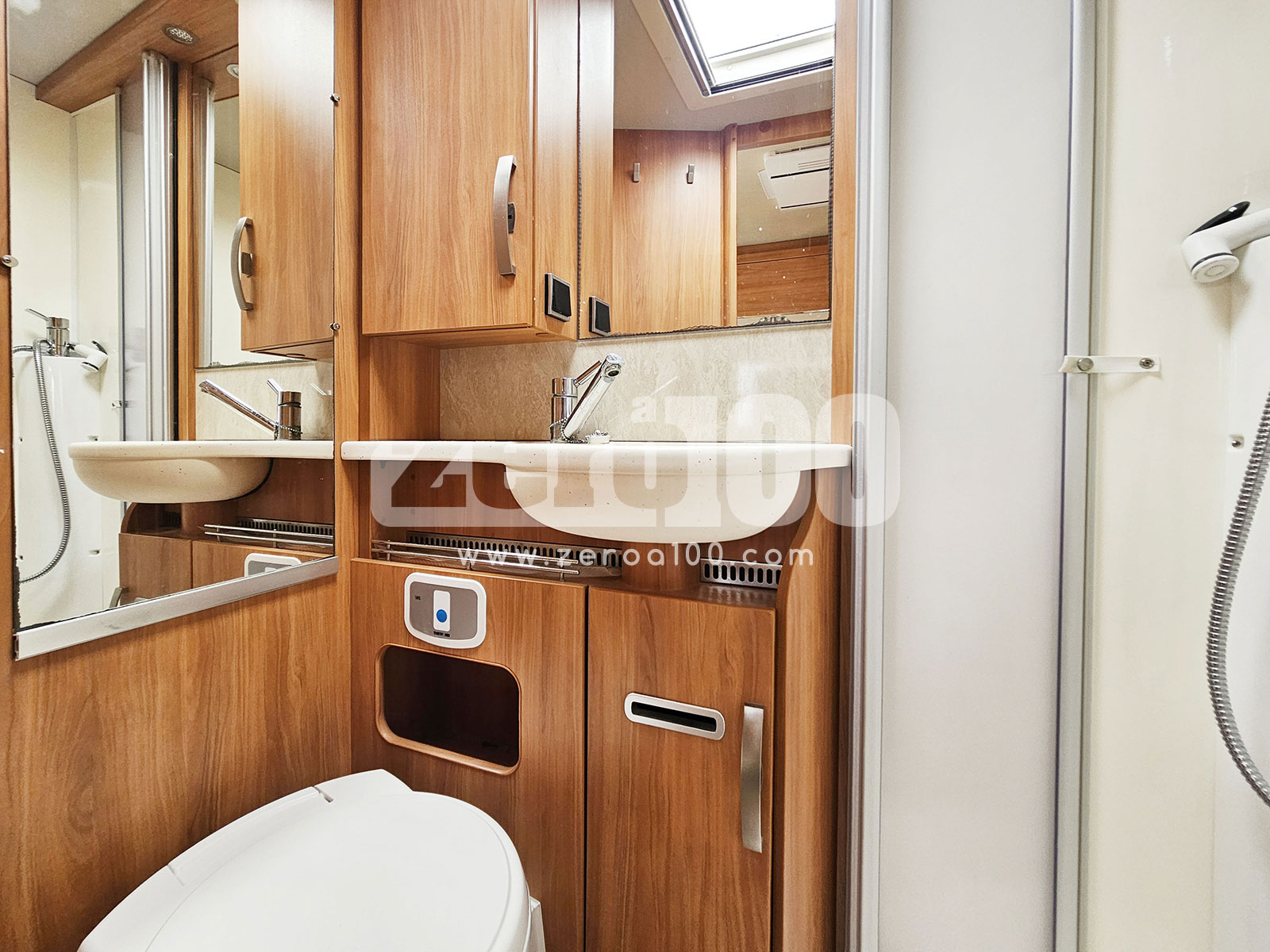 Camper Semintegrale Hymer T 588 SL - immagine 34