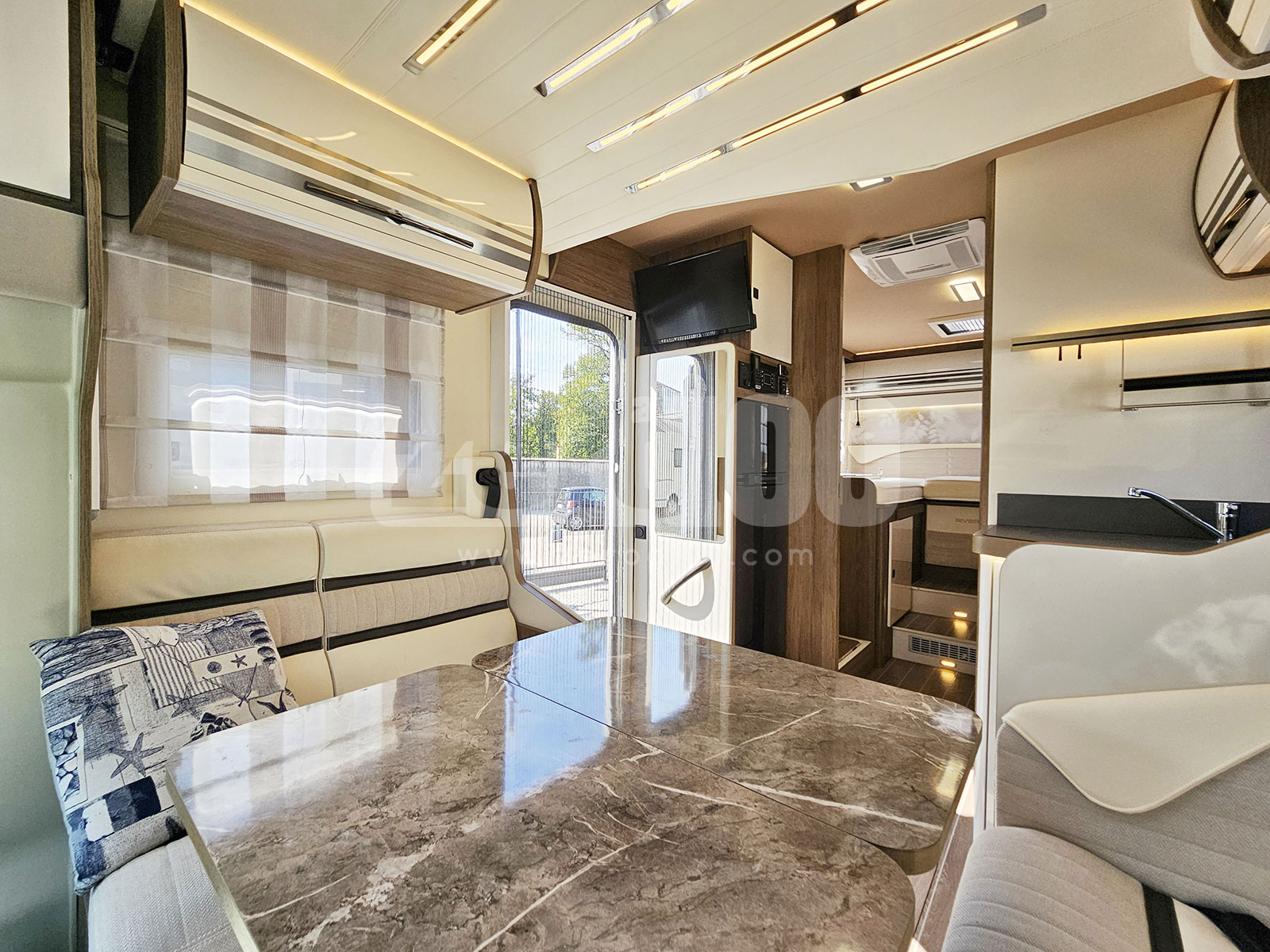 Camper Semintegrale C.I. Riviera 87 XT - immagine 18
