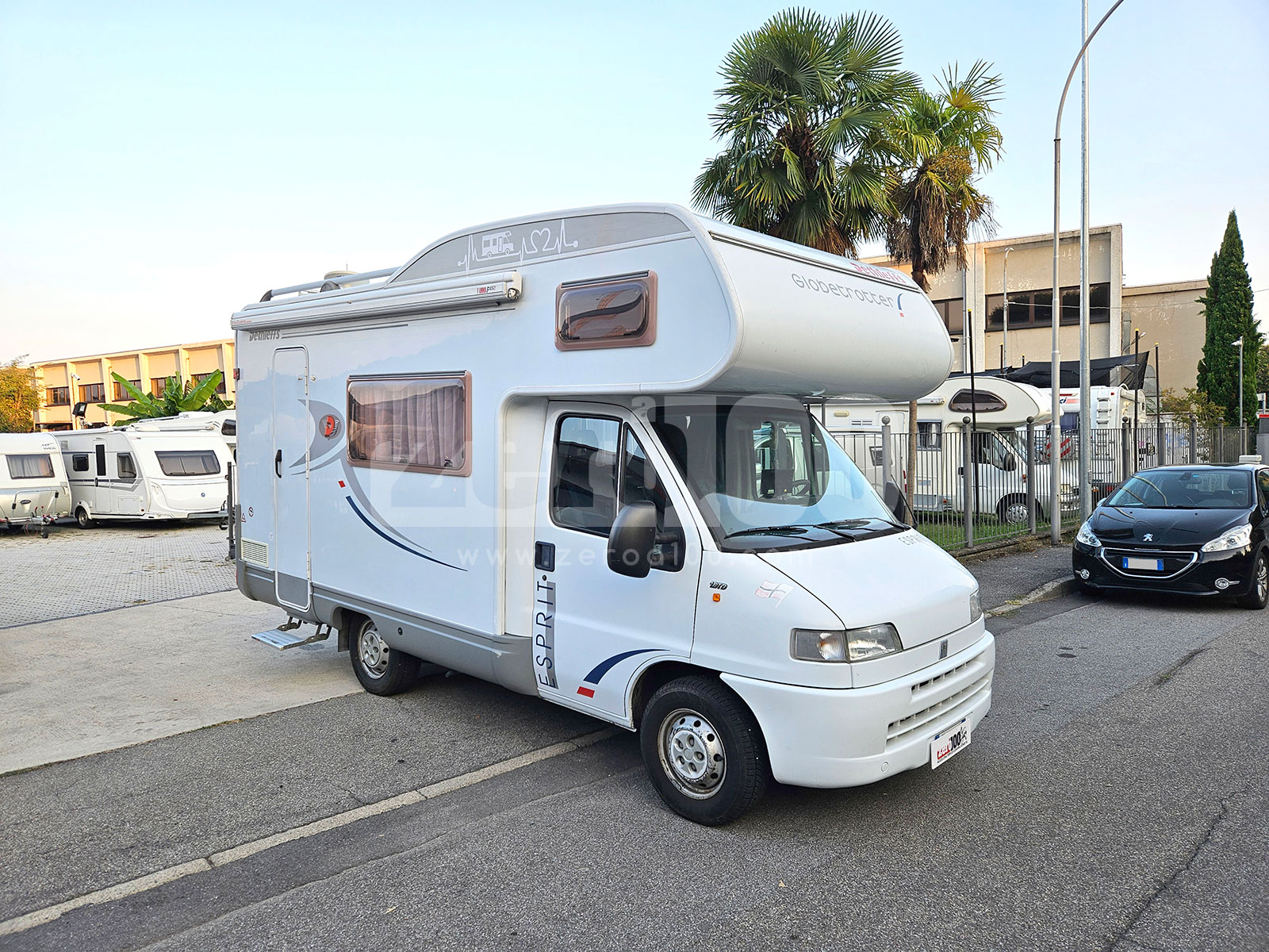 Camper Mansardato Dethleffs Globetrotter Esprit - immagine 2