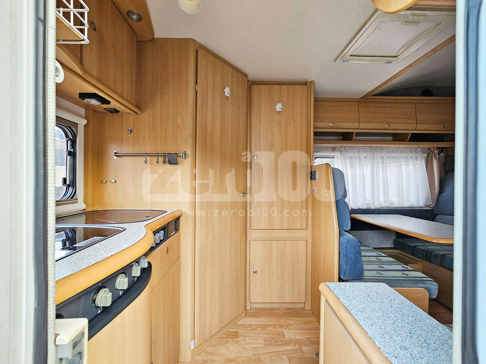 Camper Mansardato Dethleffs Globetrotter Esprit - immagine 10