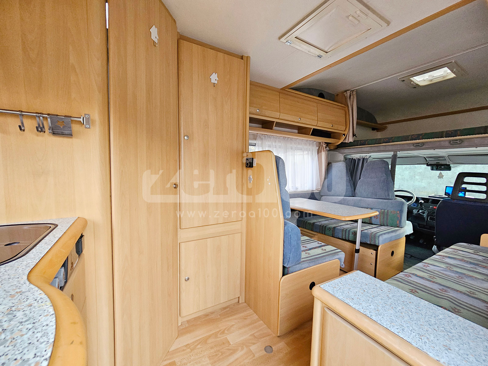 Camper Mansardato Dethleffs Globetrotter Esprit - immagine 11