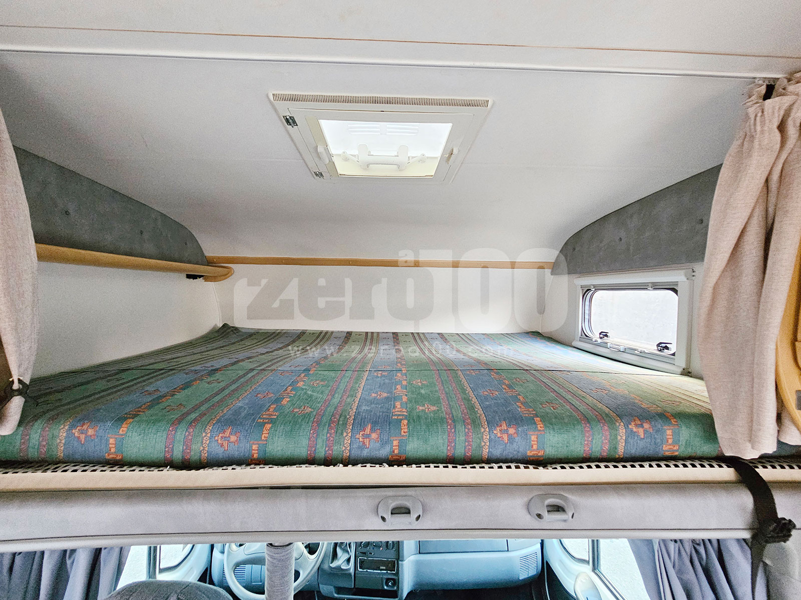 Camper Mansardato Dethleffs Globetrotter Esprit - immagine 17