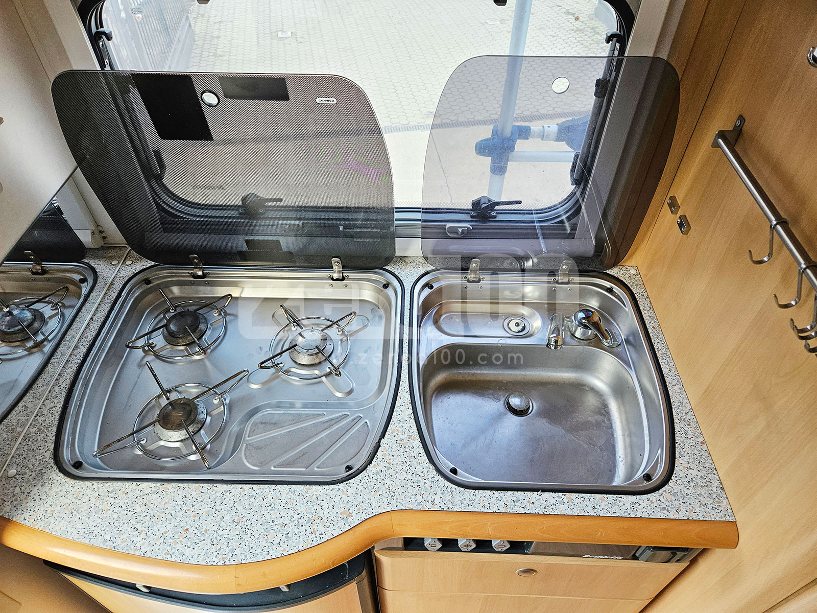 Camper Mansardato Dethleffs Globetrotter Esprit - immagine 23
