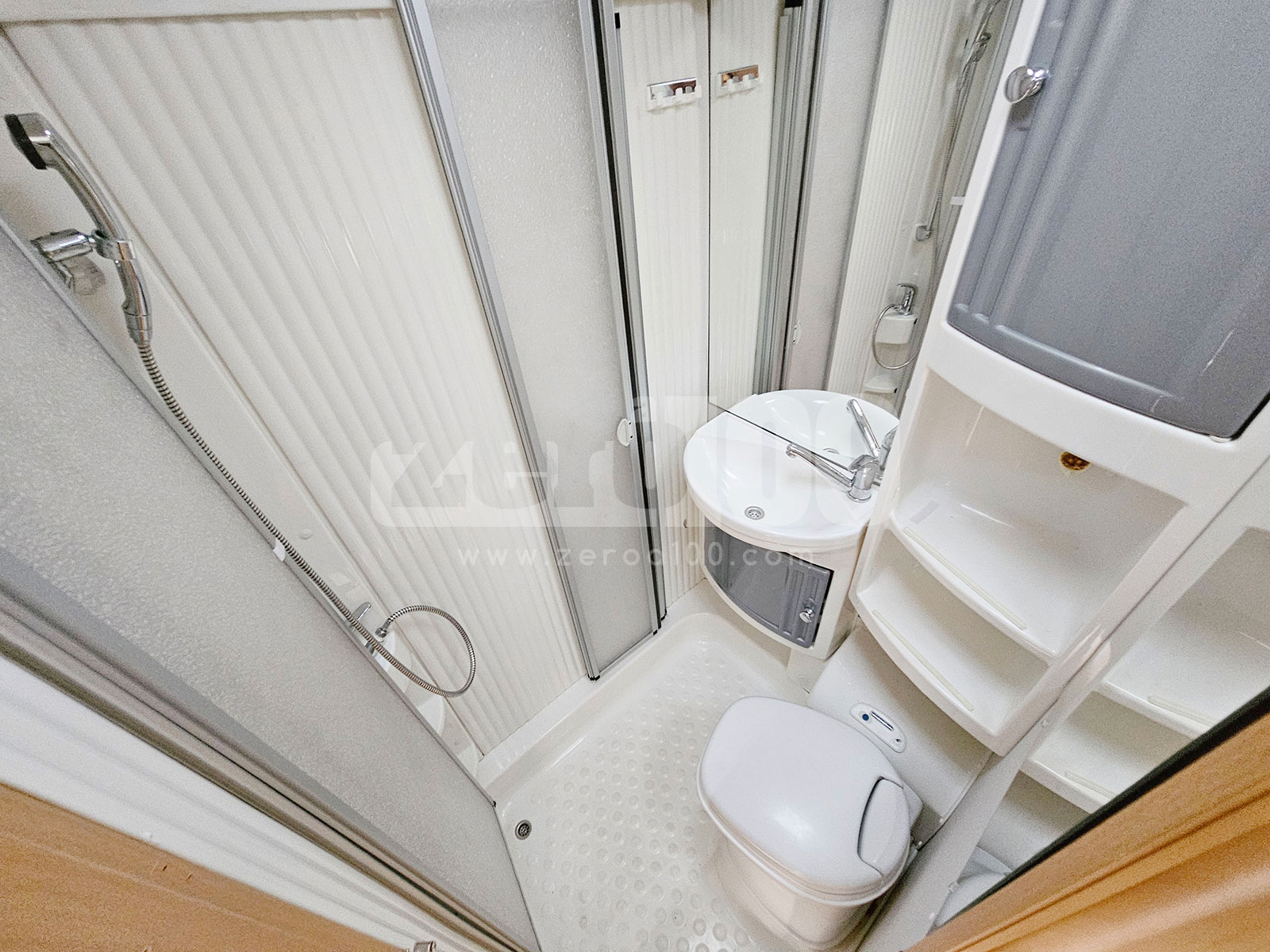 Camper Mansardato Dethleffs Globetrotter Esprit - immagine 27