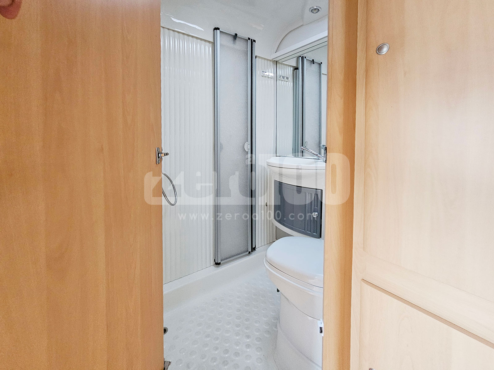 Camper Mansardato Dethleffs Globetrotter Esprit - immagine 28