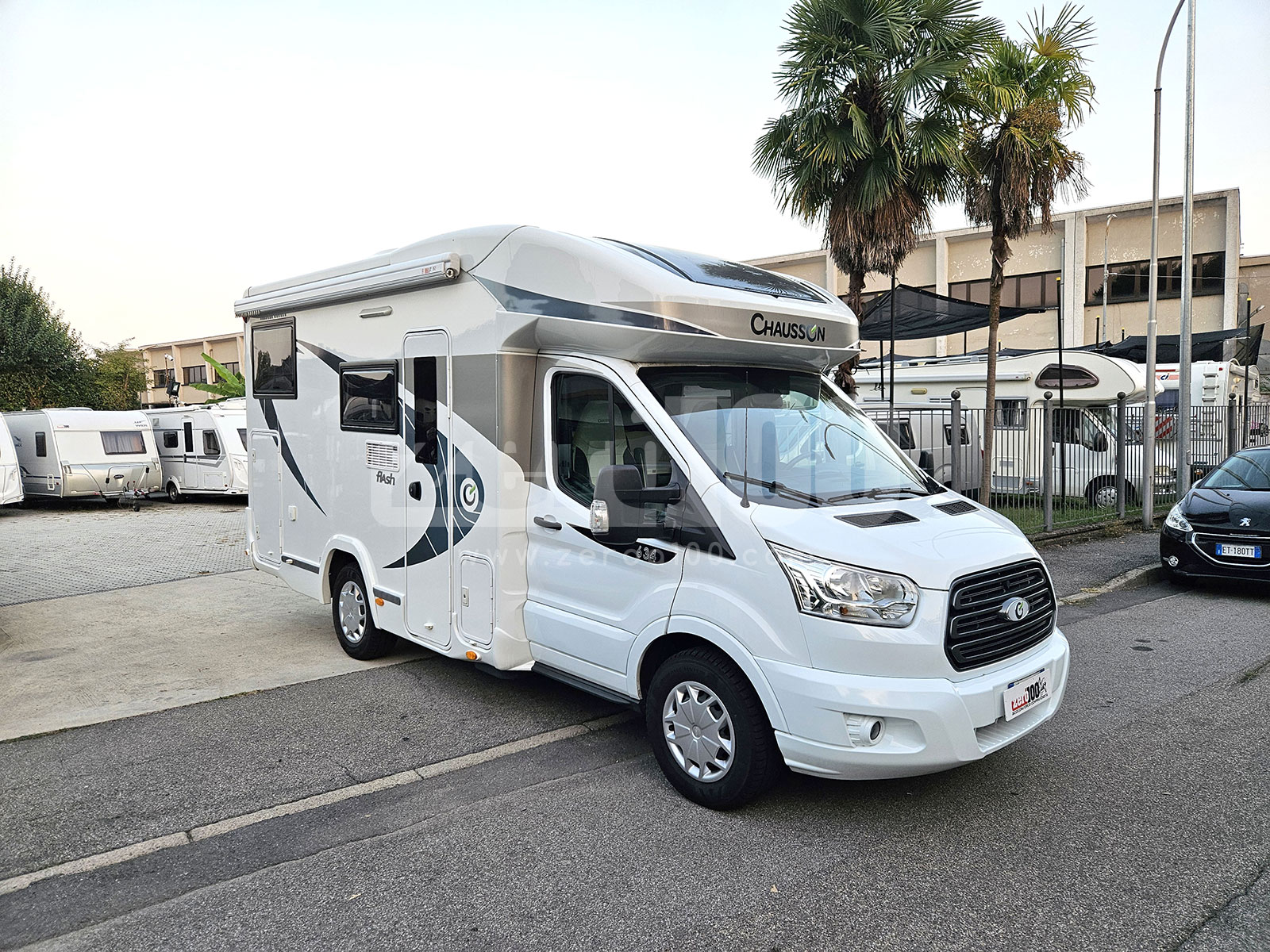 Camper Semintegrale Chausson Flash 634 con EFOY - immagine 2