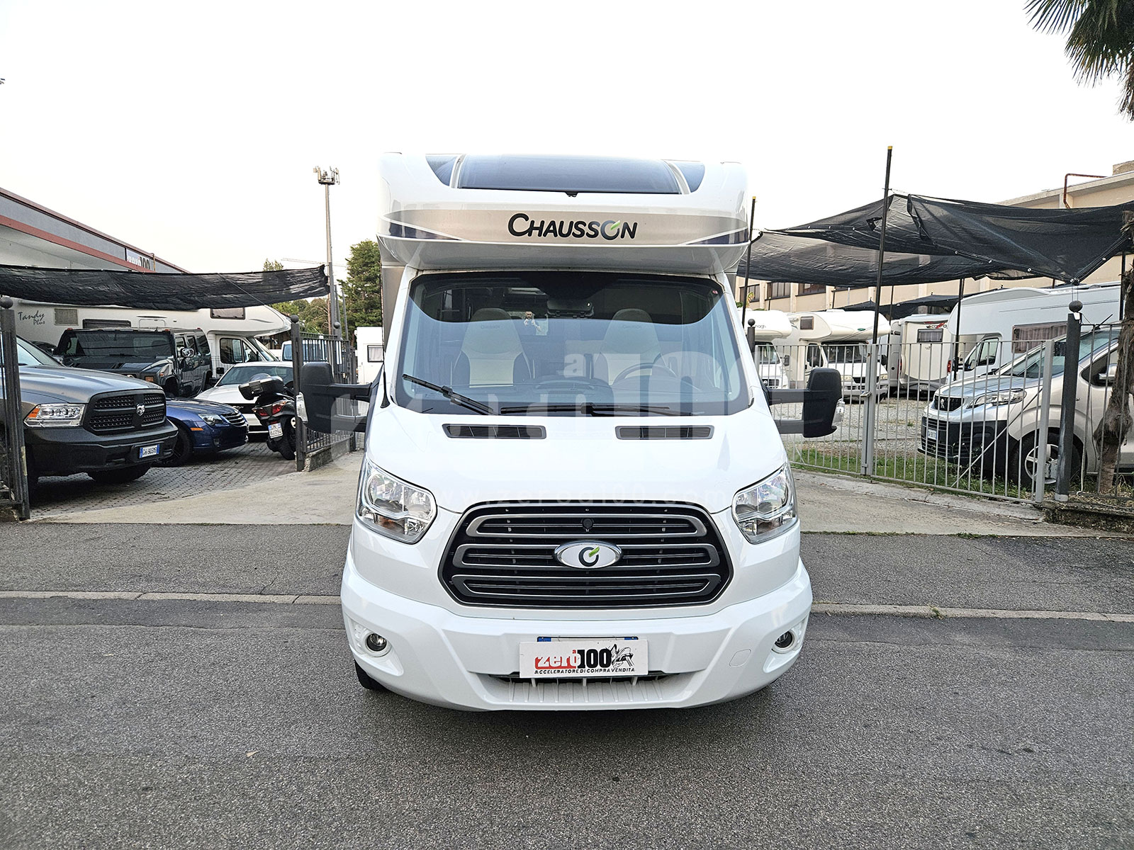 Camper Semintegrale Chausson Flash 634 con EFOY - immagine 3