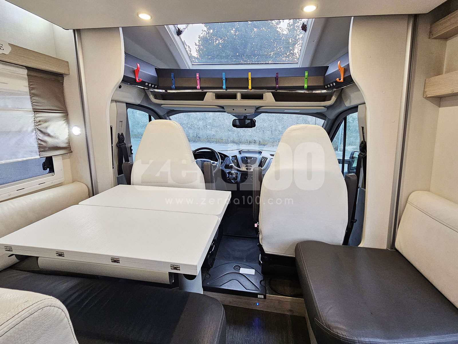 Camper Semintegrale Chausson Flash 634 con EFOY - immagine 13