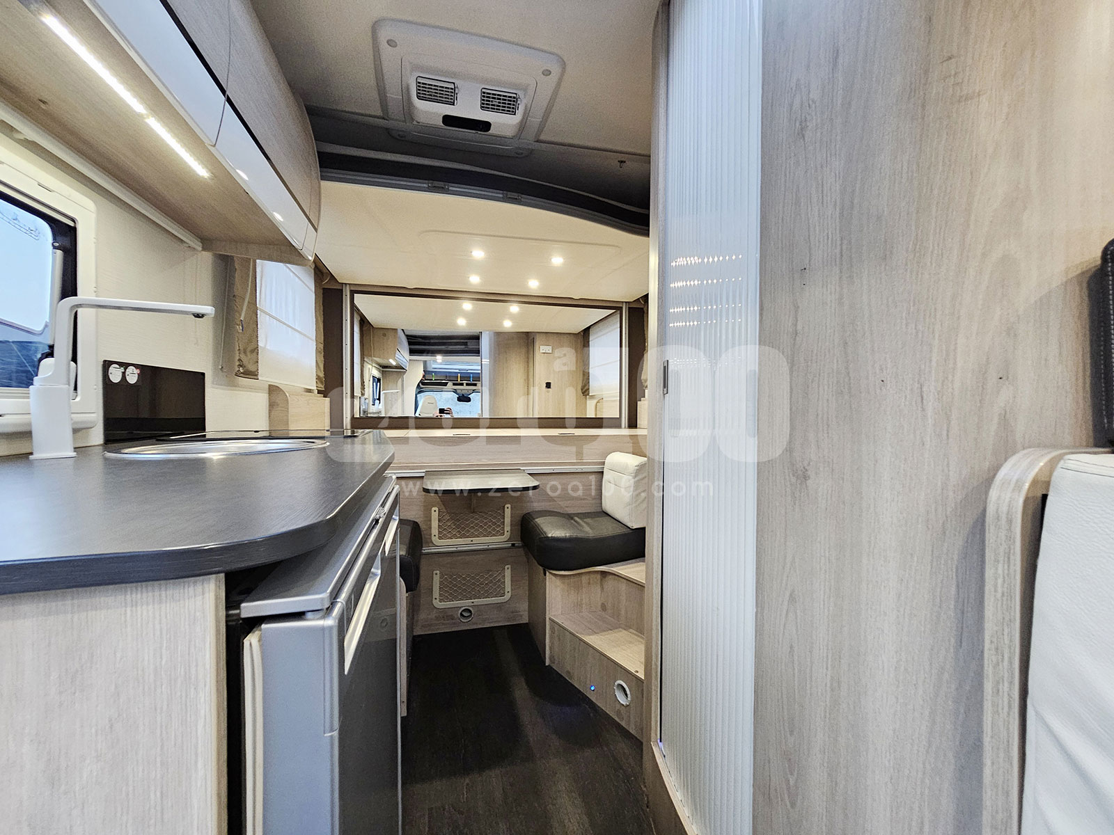 Camper Semintegrale Chausson Flash 634 con EFOY - immagine 16