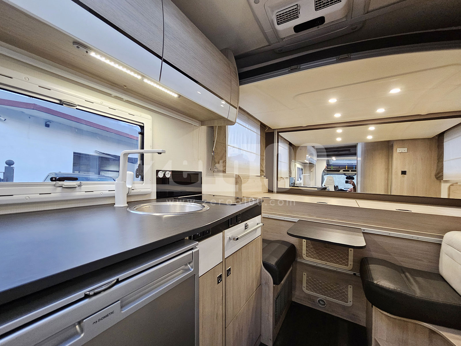 Camper Semintegrale Chausson Flash 634 con EFOY - immagine 18