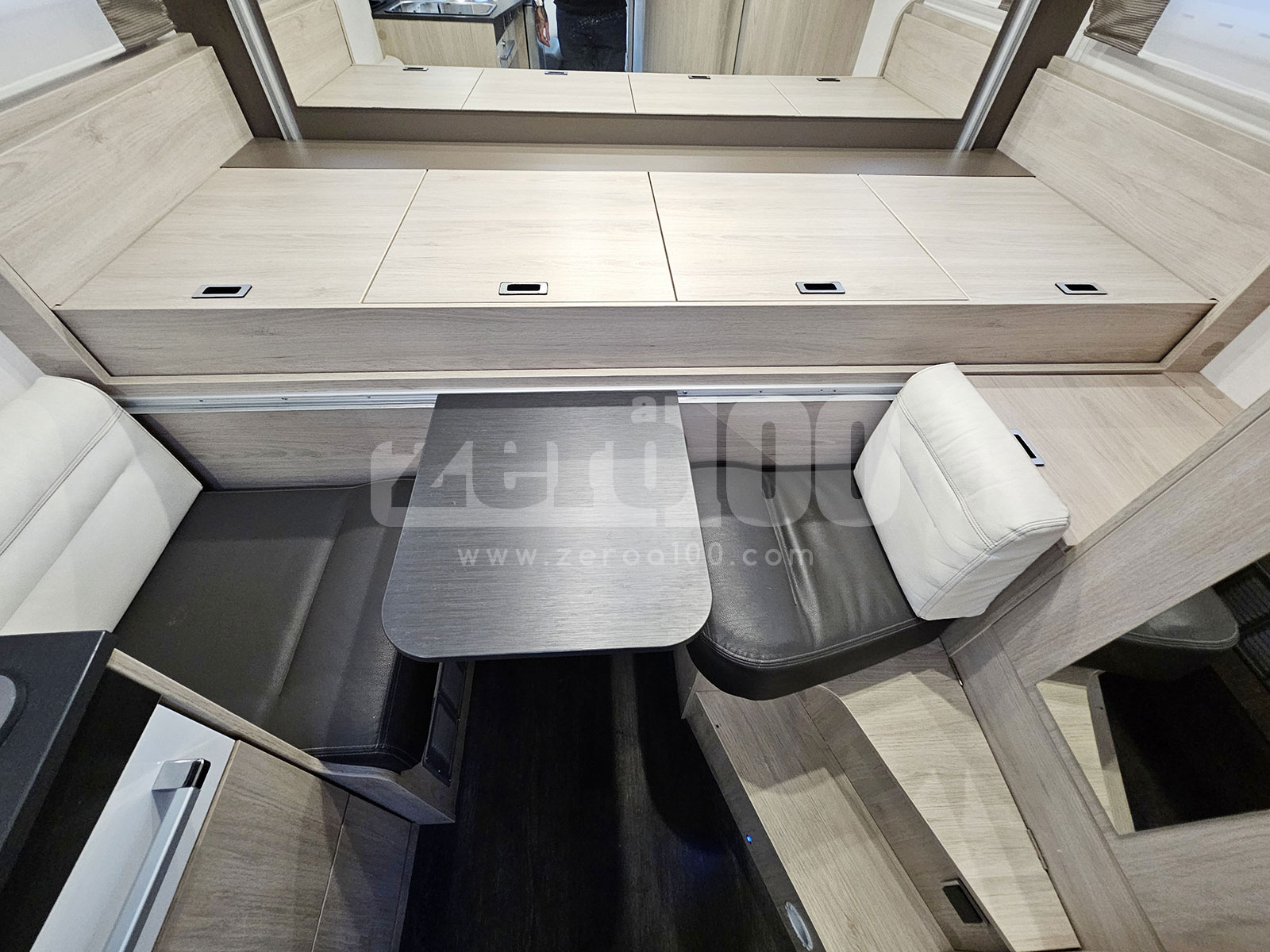Camper Semintegrale Chausson Flash 634 con EFOY - immagine 20