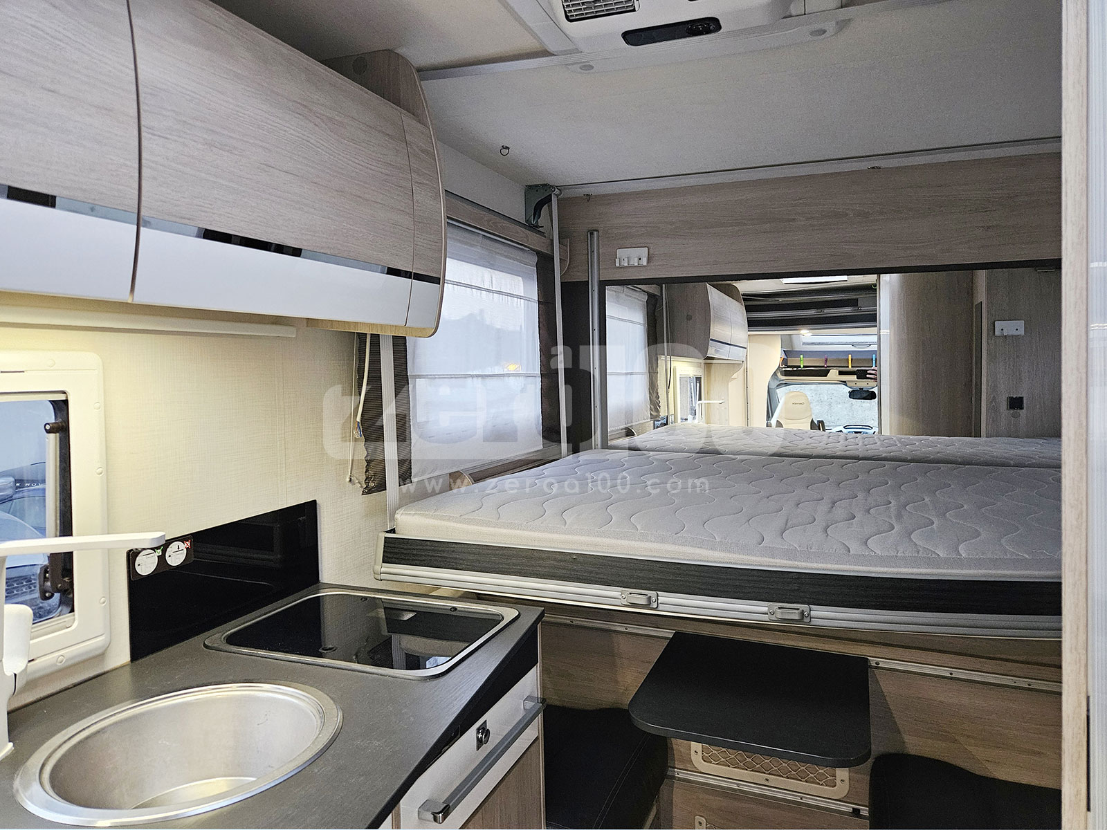 Camper Semintegrale Chausson Flash 634 con EFOY - immagine 28